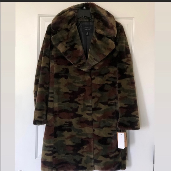 Santuary Camo faux fur coat $250 - Picture 2 of 9
